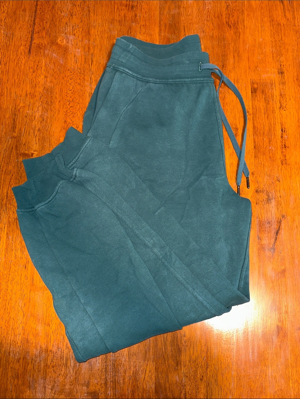 lululemon athletica High Rise Scuba Jogger Pants